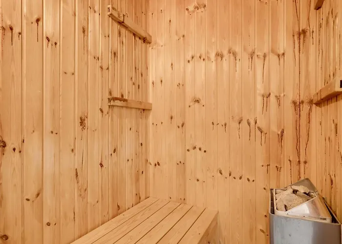 Laurentius - 300m From The Sea By Interhome